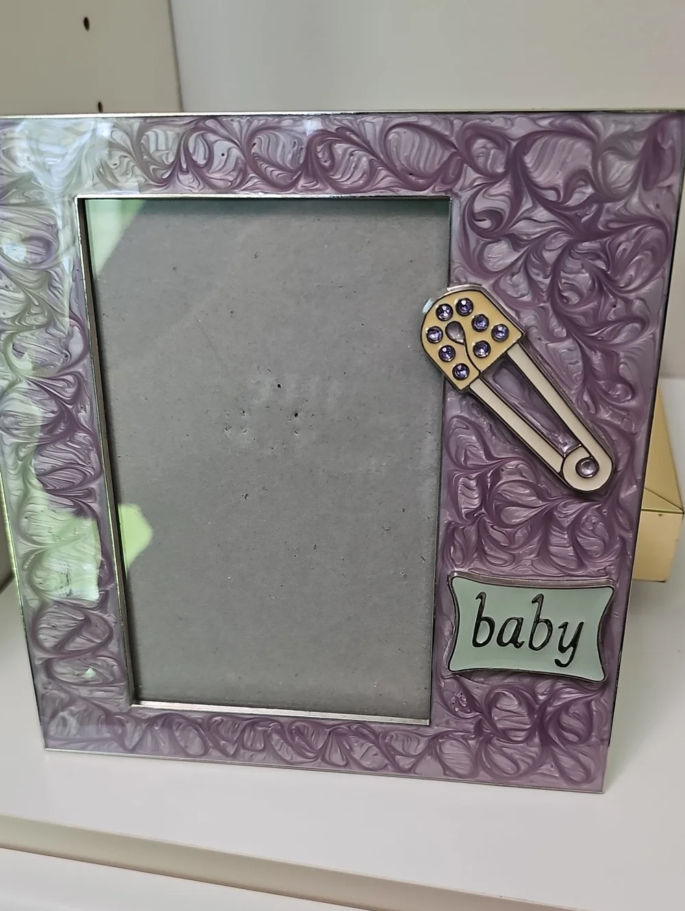 Baby Photo Frame in Lavender Swirl Baby Pin Rhinestone Hold 4x6 Photo Brand new